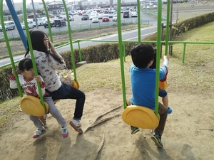 小貝川ふれあい公園 変わった遊具いっぱい ローラー滑り台もあり 幅広い年代の子供が楽しめる公園 の体験レポート Kids Play キッズプレイ