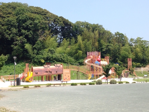 22世紀の丘公園 里山に囲まれた公園 大型遊具でおおはしゃぎ 掛川市22世紀の丘公園たまり な の体験レポート Kids Play キッズプレイ