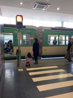 電車とバスの博物館の横断歩道の写真